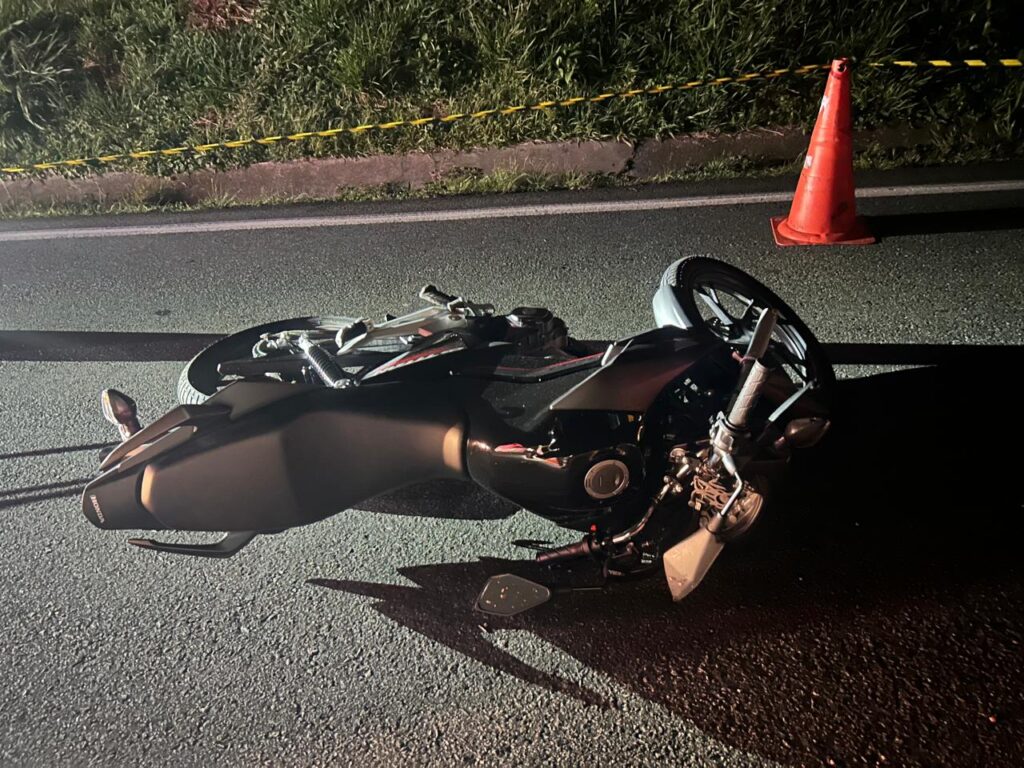 Motociclista Morre Ao Se Envolver Em Acidente Caminh O De Castro