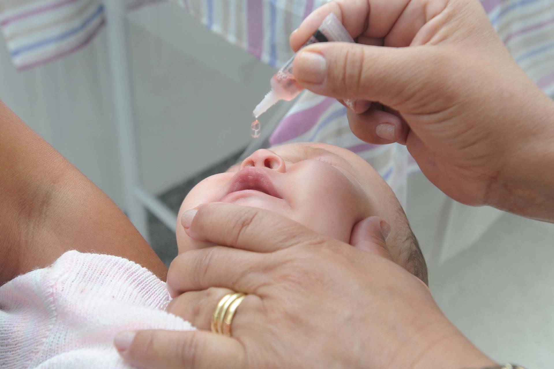 Saúde reforça a importância da vacinação contra a poliomielite