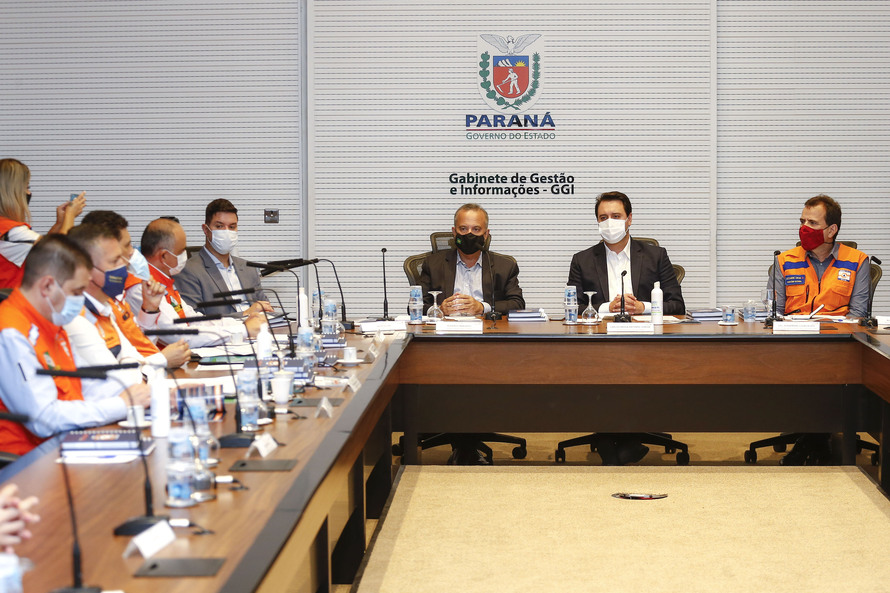 Paraná reúne ministro e representantes do Sul para discutir crise hídrica