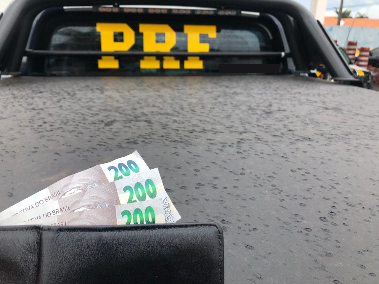 Motorista oferece R$ 200 para não ser multado e é preso pela PRF em PG