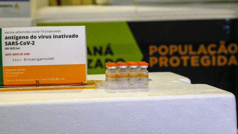 Paraná distribui terceiro lote de vacinas contra a Covid-19