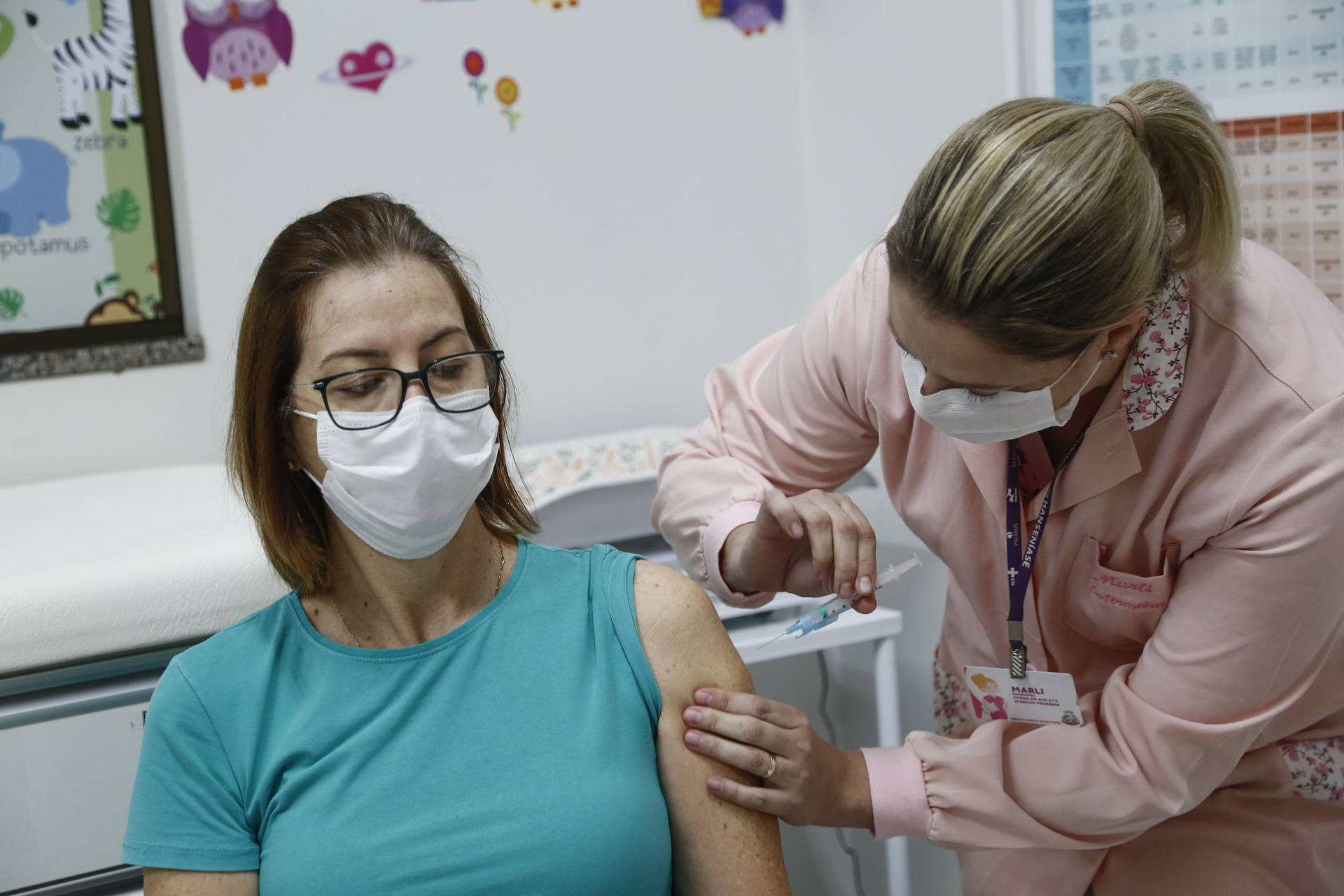 Paraná já imunizou 76,5 mil pessoas contra a Covid-19