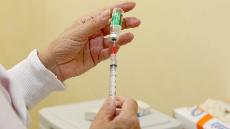 Com mais de 158 mil vacinados, Paraná aplica 66% das doses disponíveis