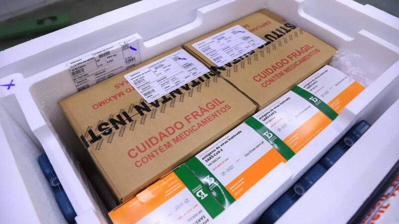 Governo do PR inicia distribuição da segunda dose da vacina CoronaVac