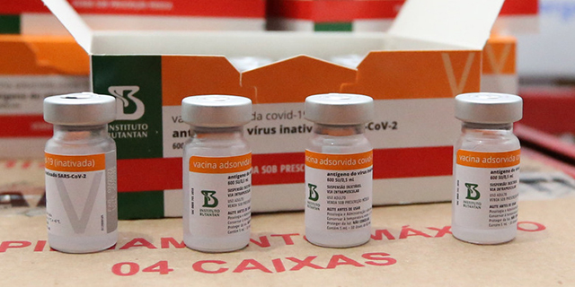 Palmeira recebe mais 300 doses de vacina contra a Covid-19 para aplicação exclusiva em idosos