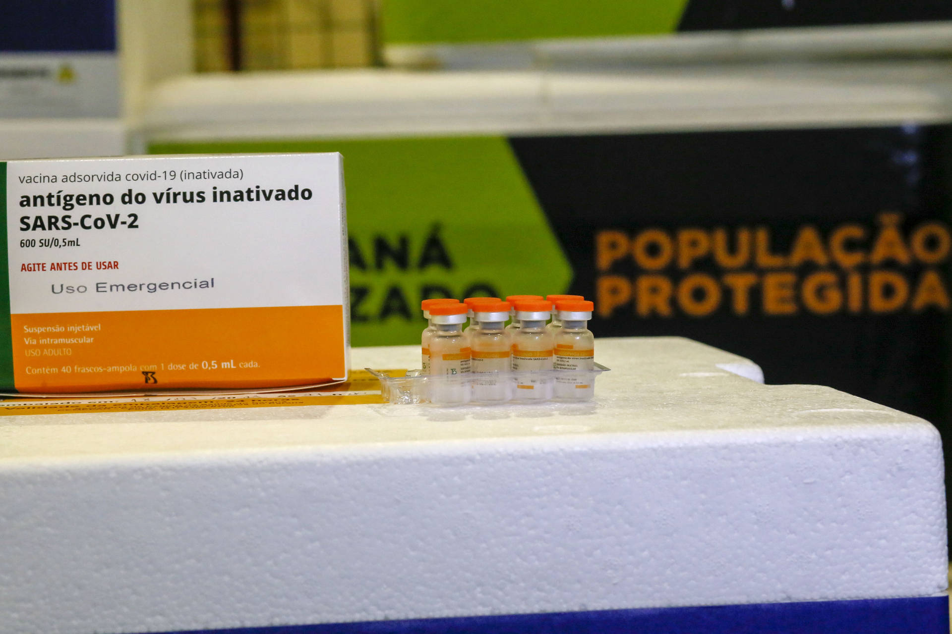 Paraná recebe nova remessa de vacina e ultrapassa 1 milhão de doses recebidas