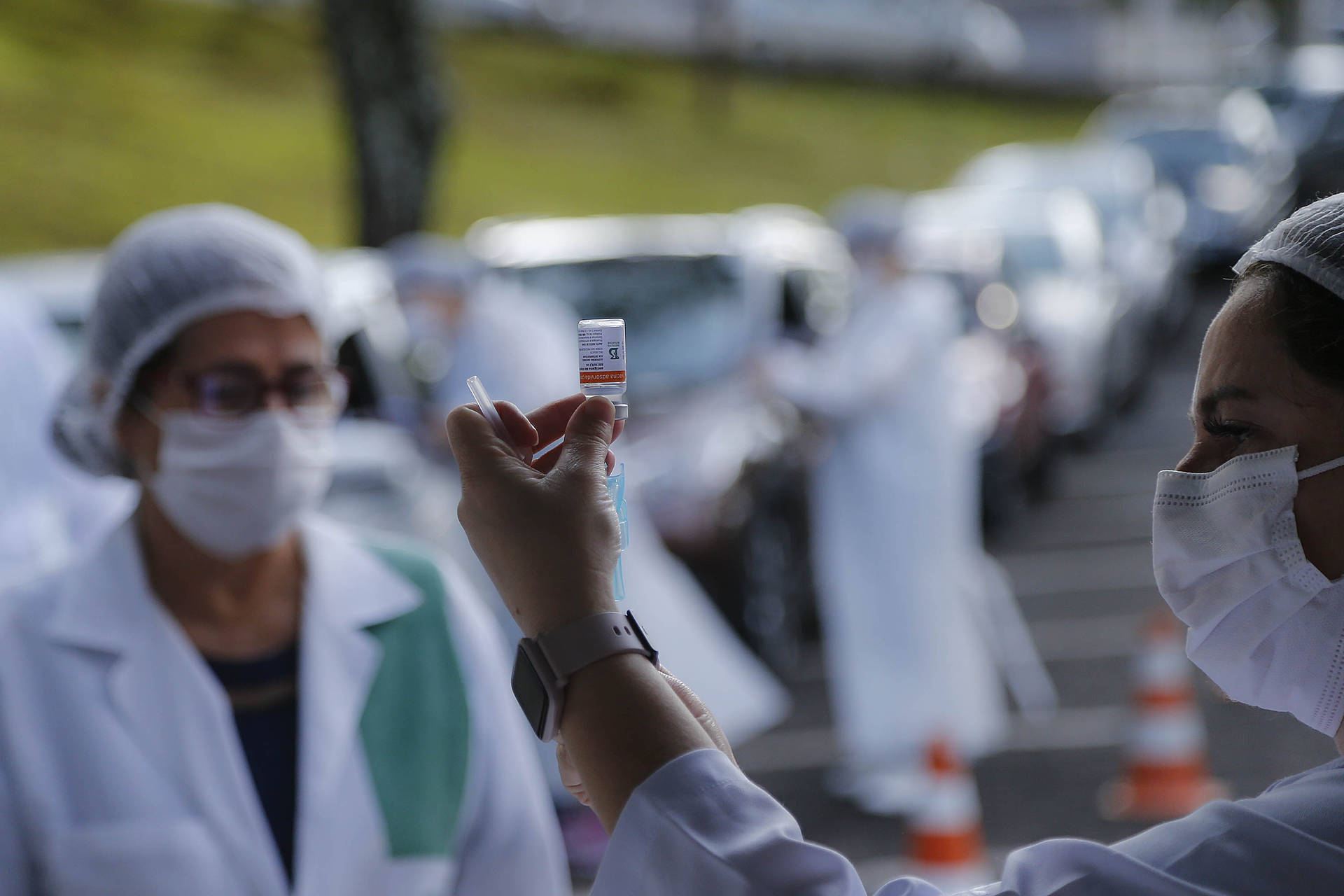 Paraná soma 1,9 milhão de doses aplicadas e 1,43 milhão de pessoas vacinadas contra a Covid-19