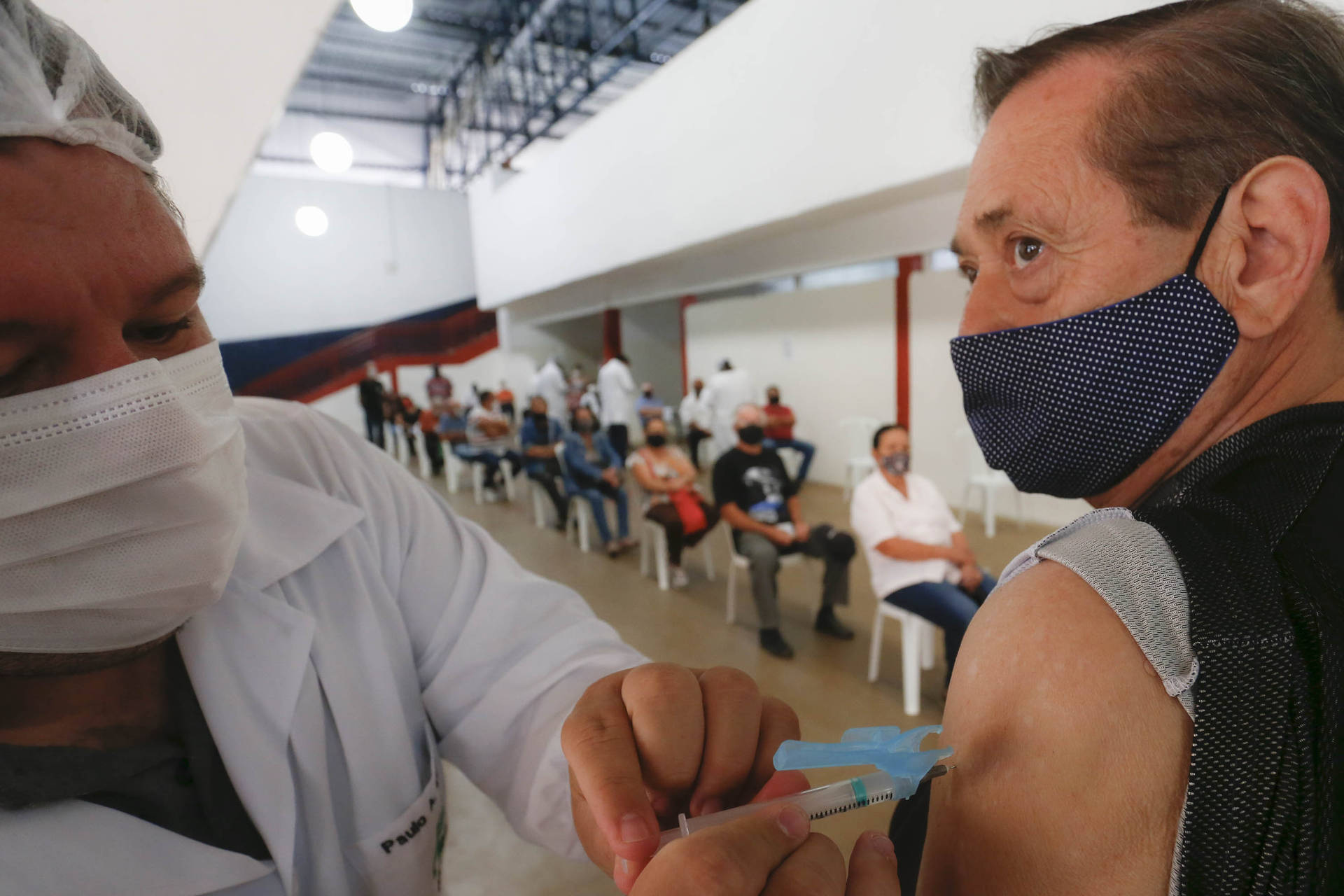 ​Paraná se aproxima de 1 milhão de idosos vacinados contra a Covid-19
