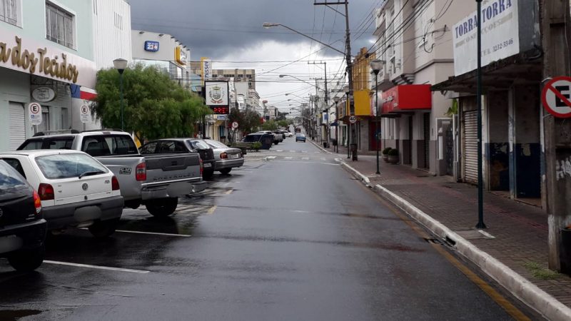 Alvaro Telles sanciona leio dos ‘parklets’ na cidade