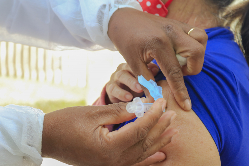 Tibagi vacina contra a Covid-19 profissionais da educação com 51 anos ou mais e gestante e puérperas com comorbidades a partir de 18 anos