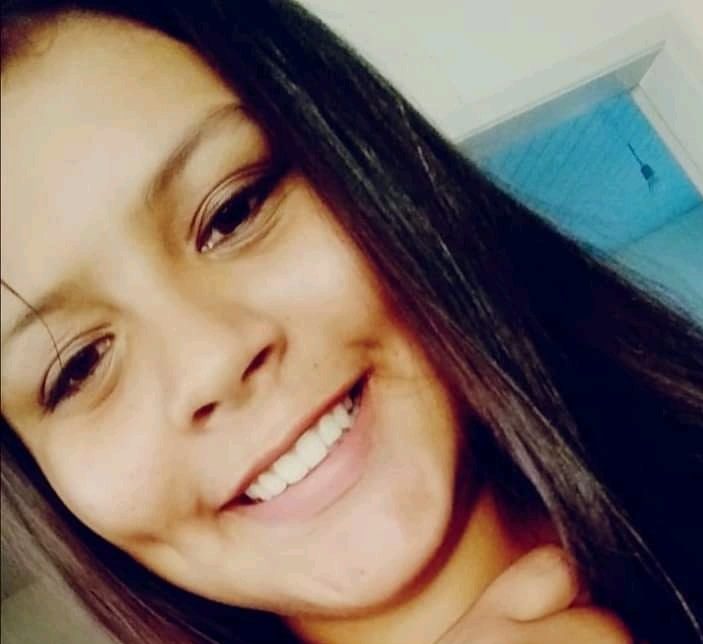 Sepultada jovem de 15 anos encontrada morta dentro de residência