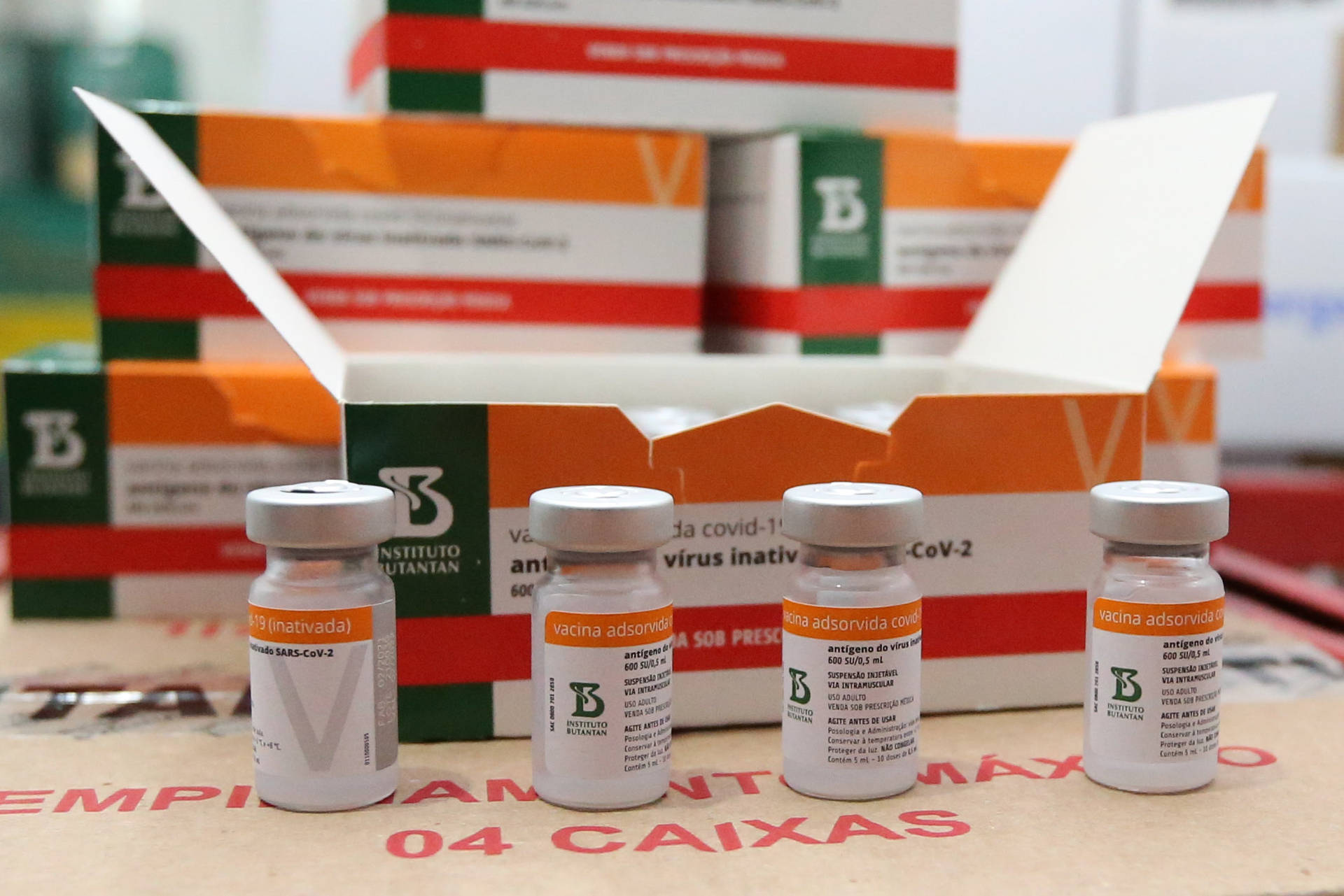 Com novo lote de 406,1 mil doses, Paraná imunizará pessoas com comorbidades e gestantes