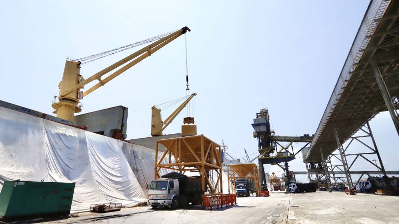 Produtividade na importação de adubo cresce 20% nos portos do Paraná
