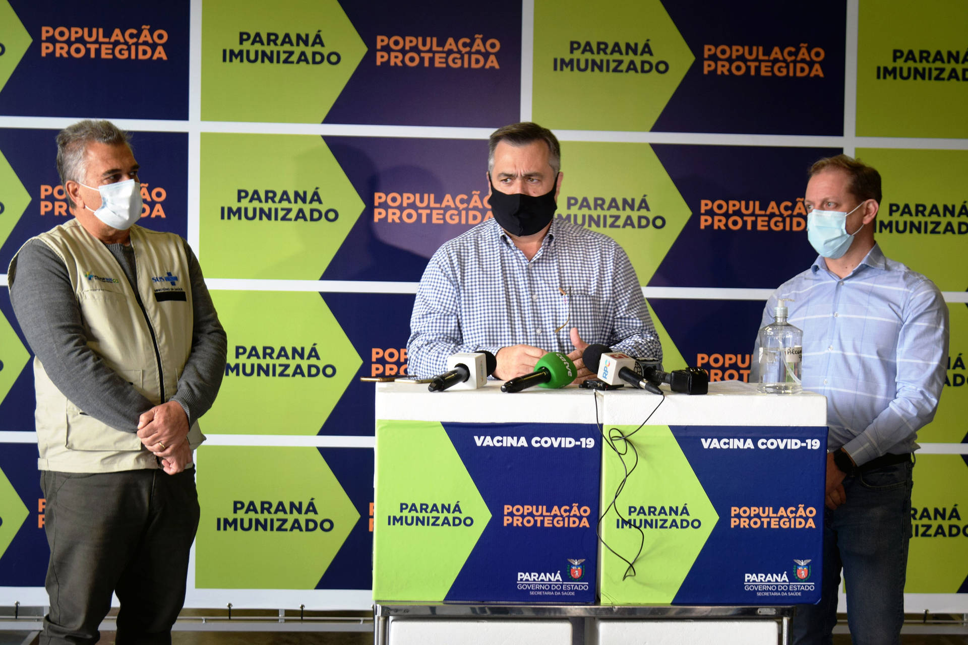 Paraná muda estratégia de distribuição e pretende vacinar 80% da população até agosto
