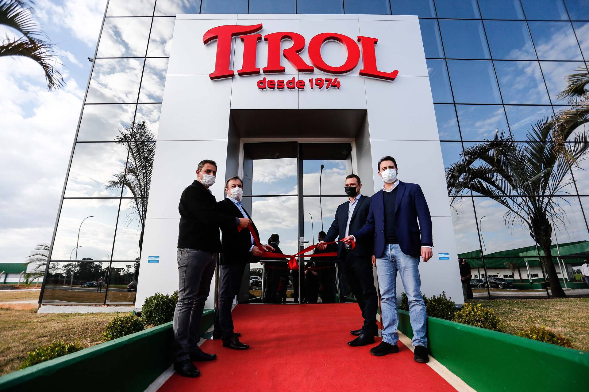 Ratinho Junior participa da inauguração da Tirol, maior investimento da história de Ipiranga