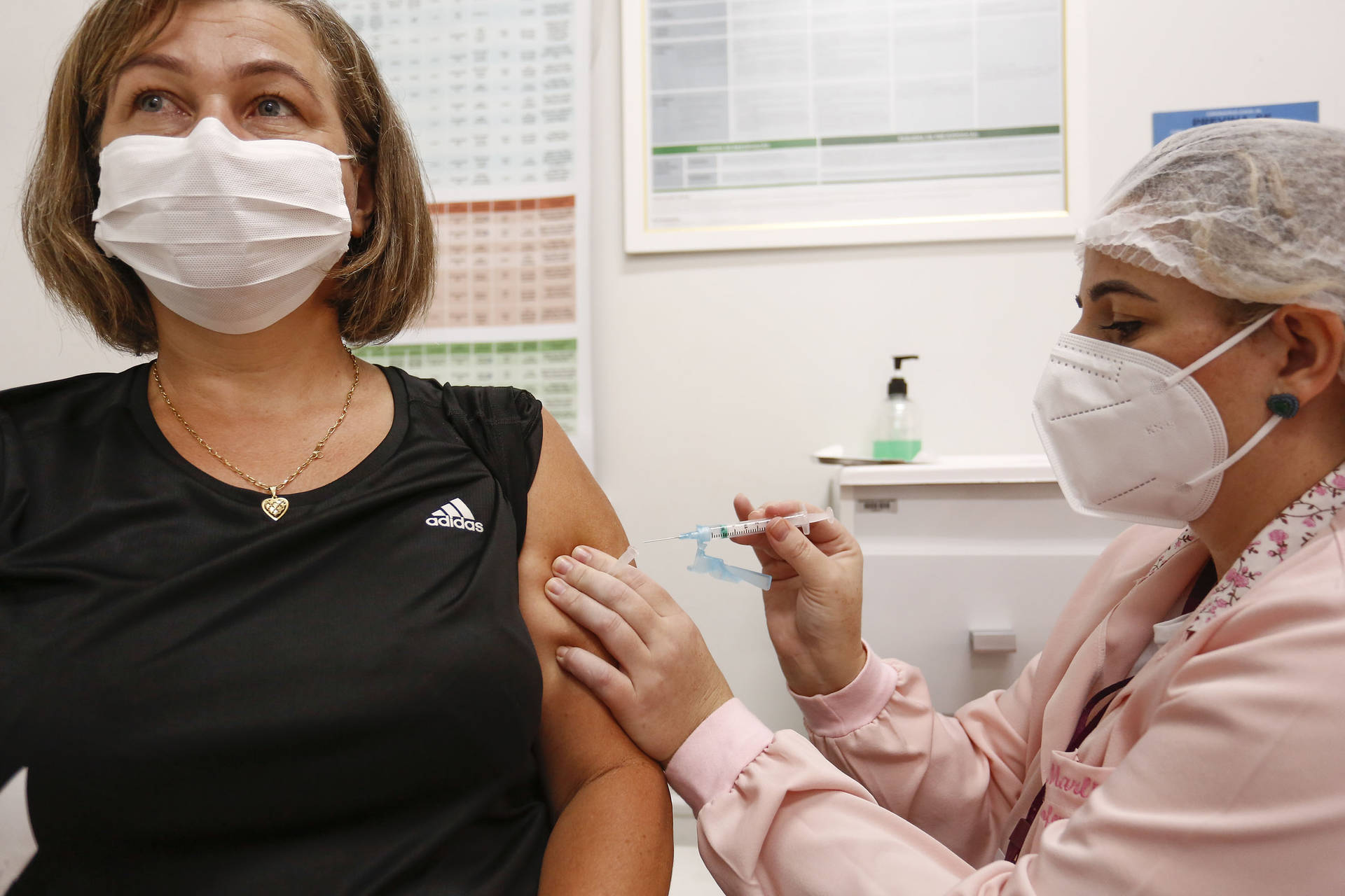 Mais de 5 milhões de paranaense foram imunizados contra a Covid-19