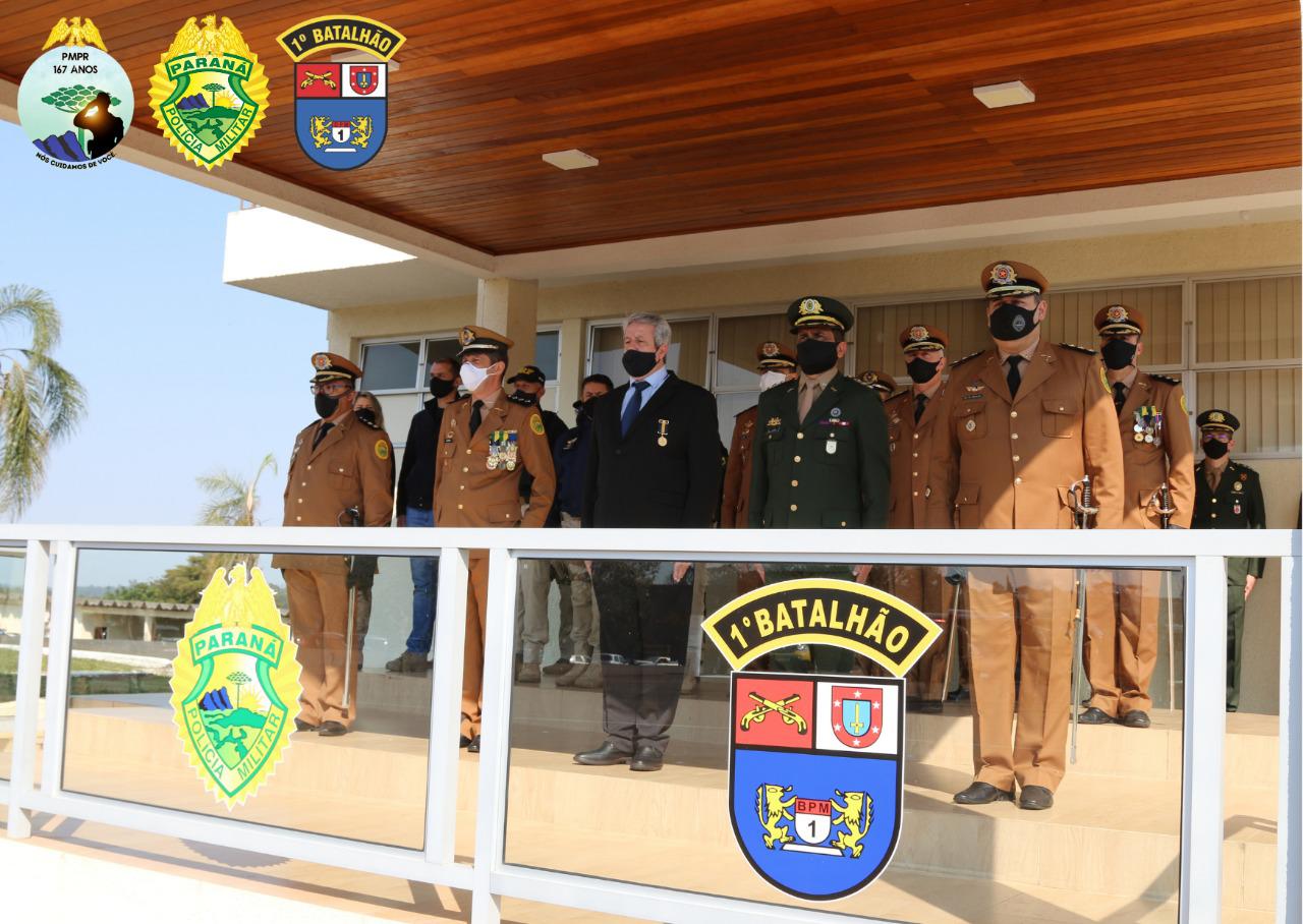 Policiais e bombeiros militares foram condecorados em solenidade de aniversário da Polícia Militar