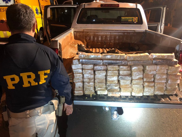 PRF apreende 72 quilos de pasta base de cocaína na BR-376