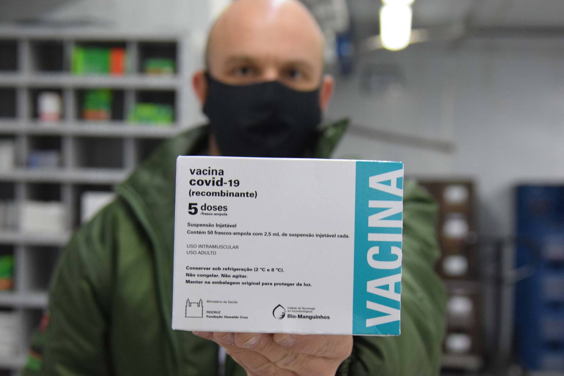 Paraná receberá mais 182,1 mil doses de vacinas contra a Covid-19 nesta segunda-feira