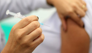 Agendamento de vacinação contra a Covid-19 está aberto para pessoas com 25 anos ou mais