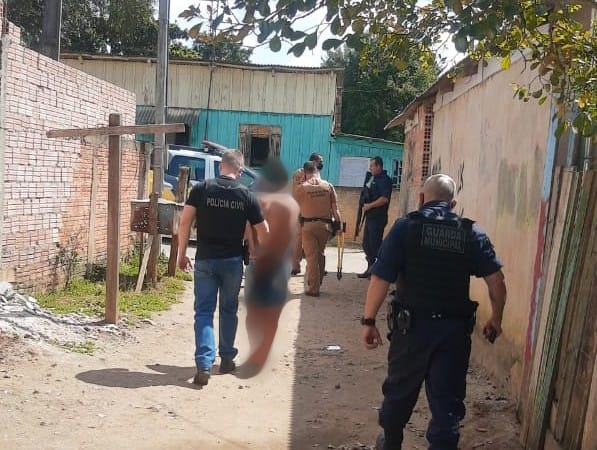 Forças policiais de Castro prendem rapaz por atirar em segurança de clube