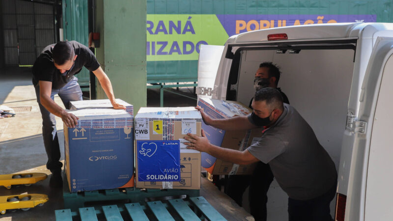 Novos lotes de vacina contra Covid-19 chegaram ao Paraná nesta quarta-feira