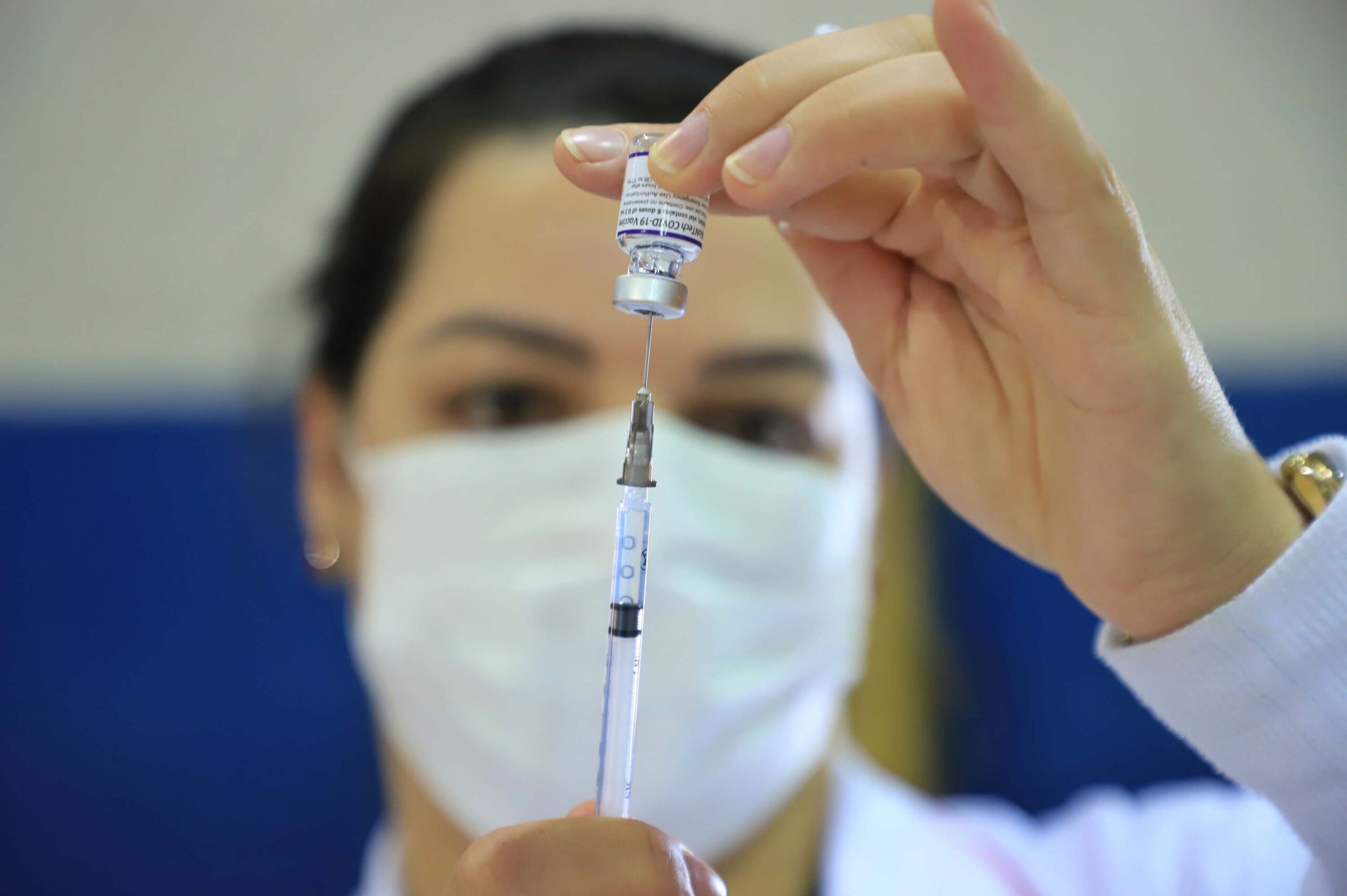 5 milhões de paranaenses estão completamente imunizados contra a Covid-19