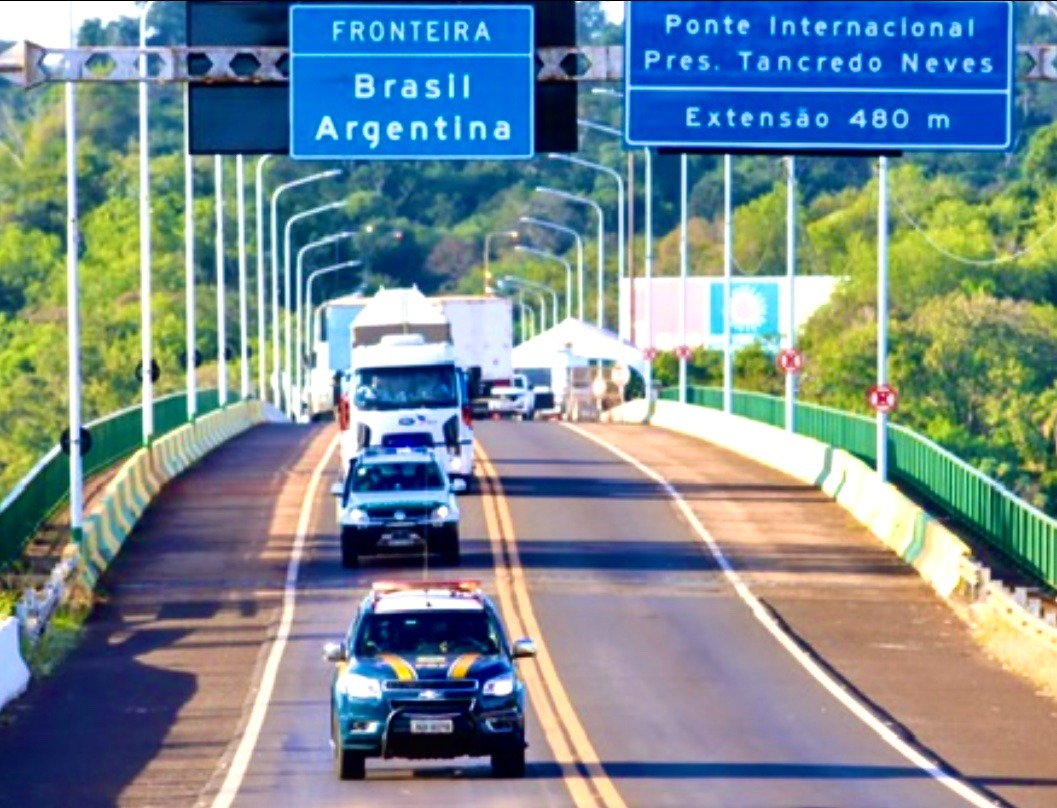 PRF informa sobre documentos exigidos na fronteira terrestre com a Argentina