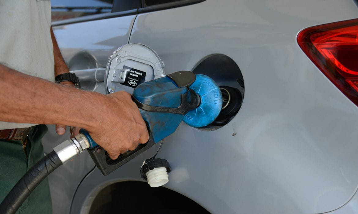 Preço do litro da gasolina já passa de R$ 6.50 em Castro
