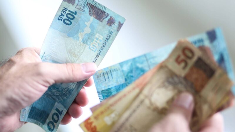 Salário mínimo regional será reajustado em 100% do INPC e deve partir de R$ 1,6 mil