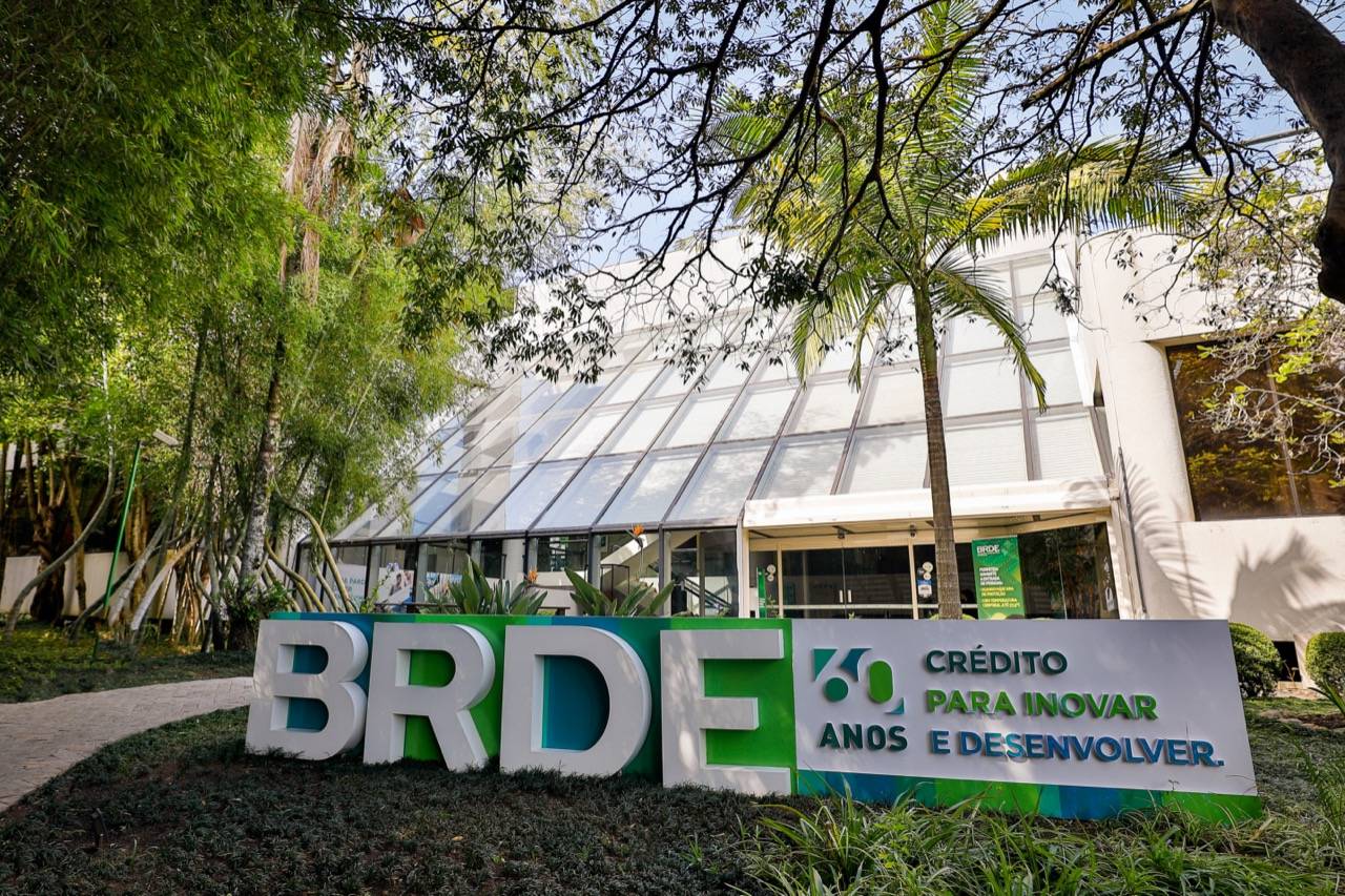 BRDE atinge mais de R$ 1 bilhão em contratos firmados no Paraná em 2021