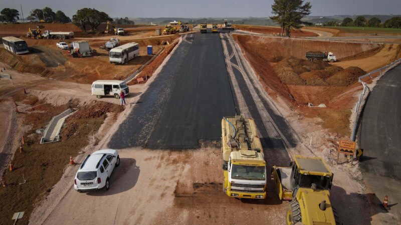 Com investimentos de R$ 1,1 bilhão, Paraná vai entregar 250 km de obras rodoviárias em 2022