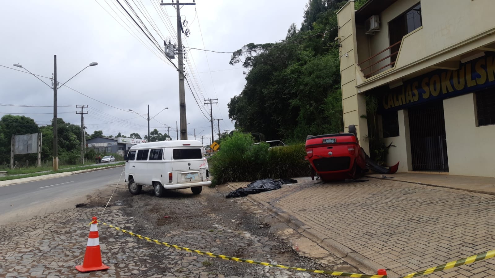 Mulher é agredida por motorista com carro estacionado em vaga de