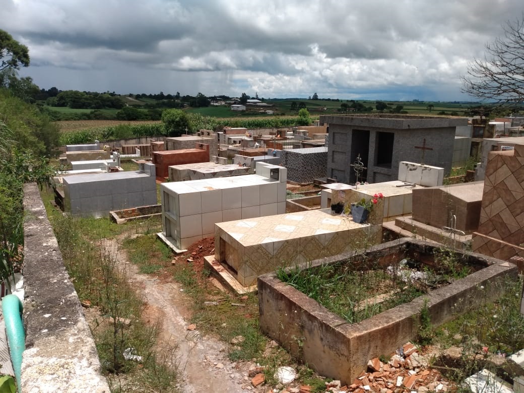Associação de moradores de Socavão solicita ajuda para revitalizar cemitério