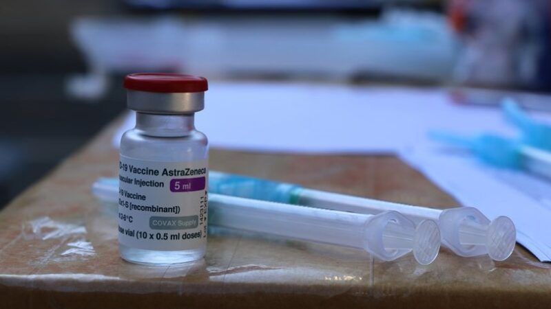 Chega 3ª dose de imunização contra covid para pessoas entre 30 e 40 anos