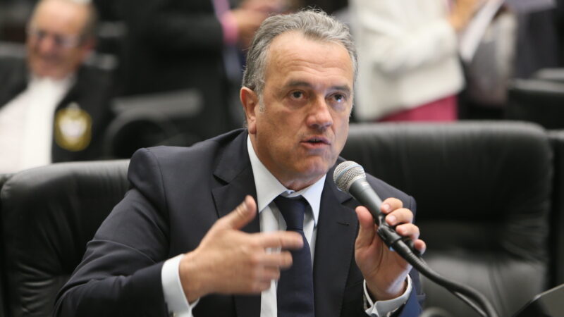 Plauto propõe Lei para minimizar furto de metais e cabos elétricos no Paraná