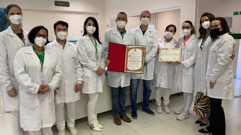 Profissionais da Unimed Laboratório recebem homenagem da Câmara de Vereadores de Curitiba