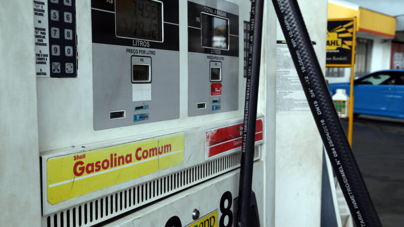 Preços da gasolina começam a baixar em Castro