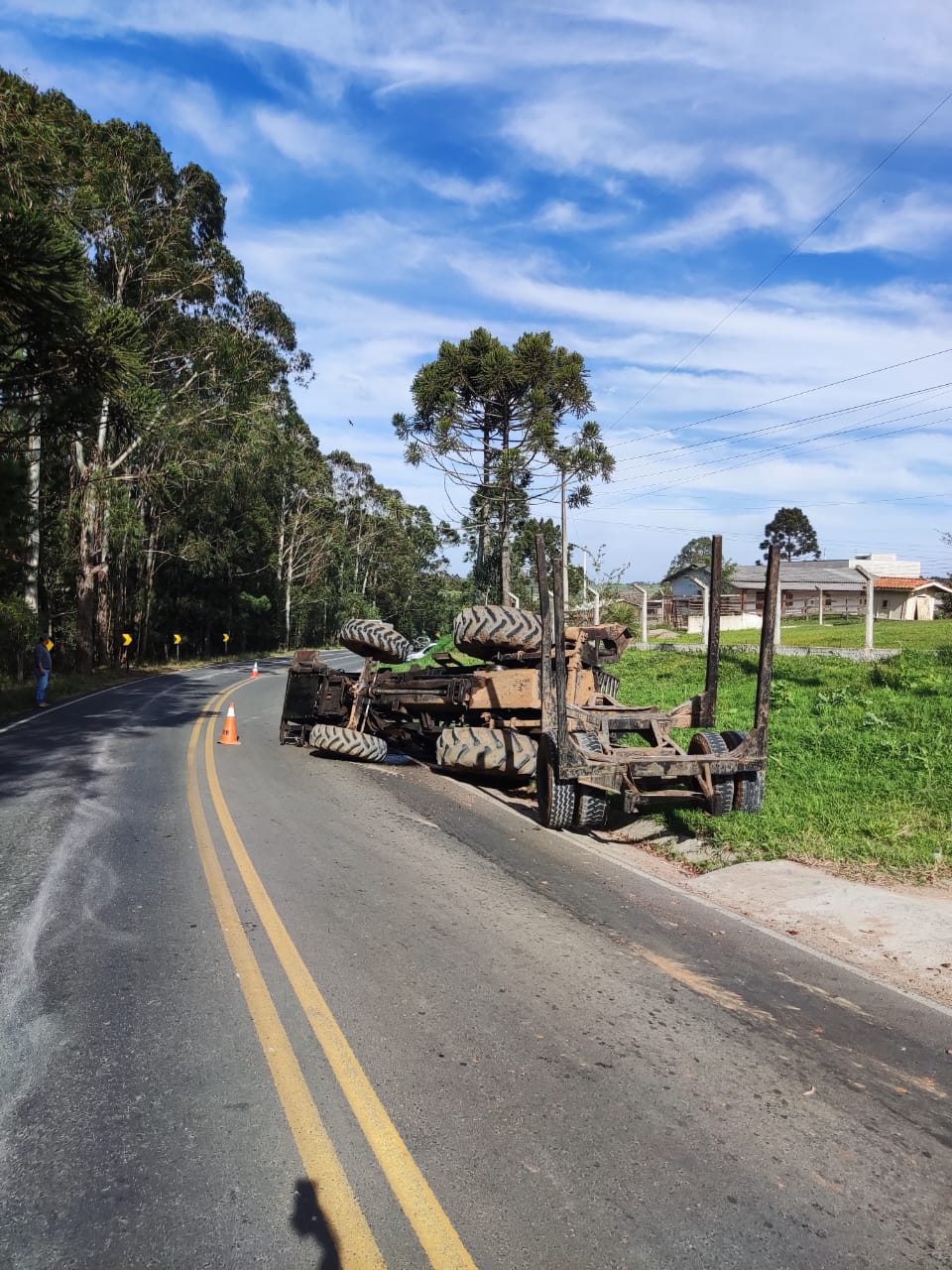 Novo acidente na região da Serrinha, na Estrada do Catanduvas