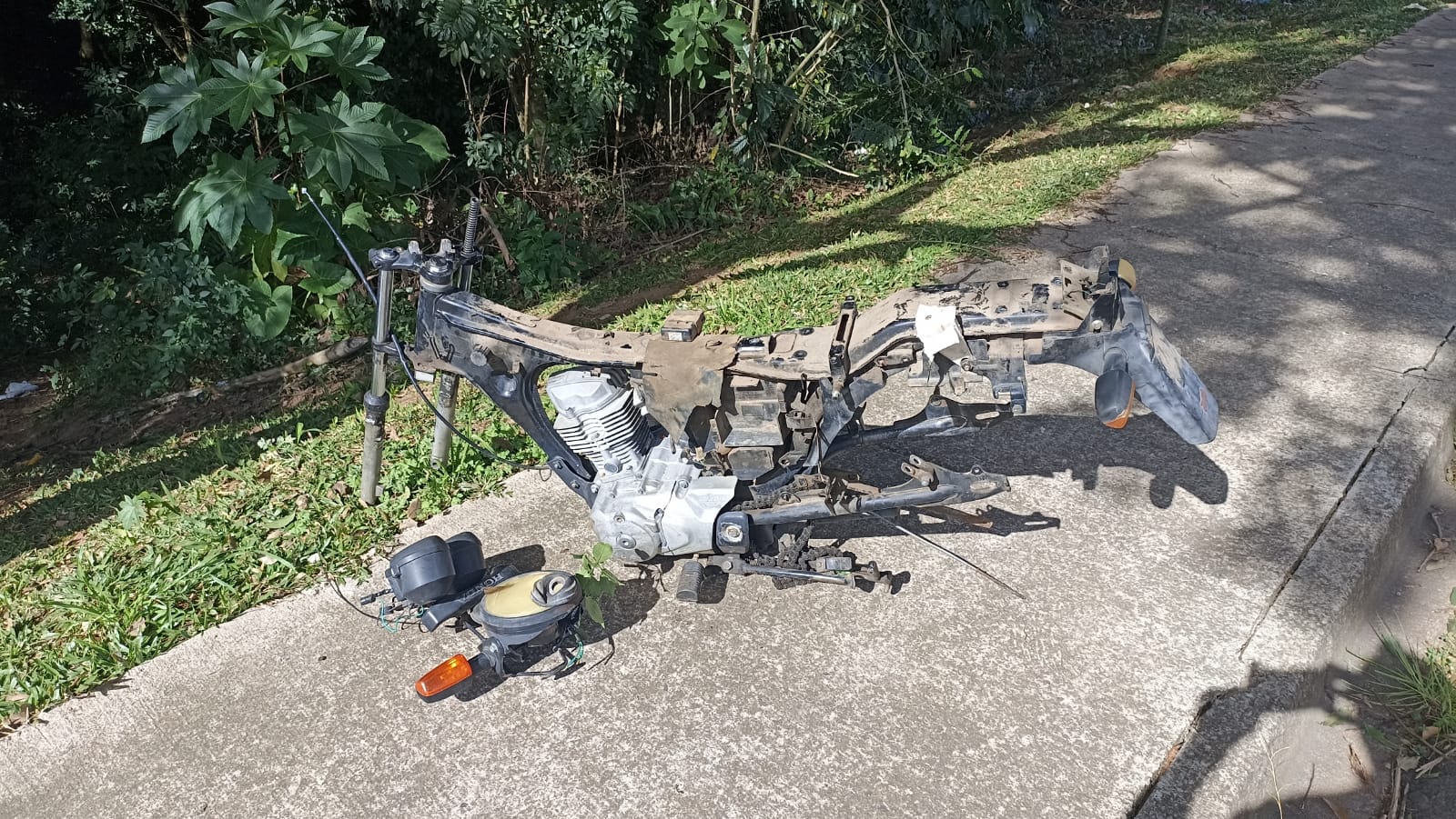 Moto furtada no bairro AFCB é recuperada no Jardim Eldorado