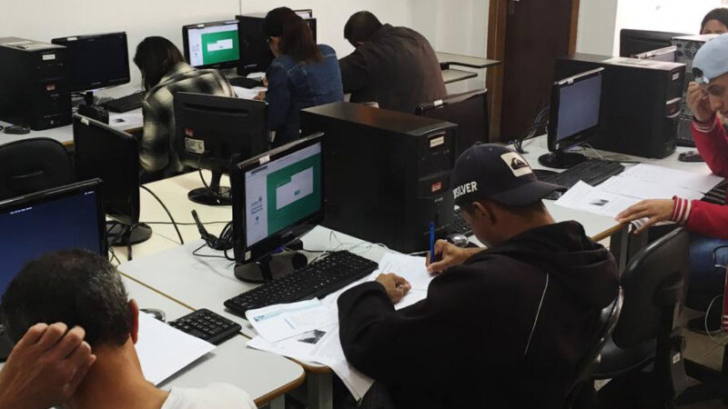 Paraná orienta processo de ingresso na Educação de Jovens e Adultos no segundo semestre
