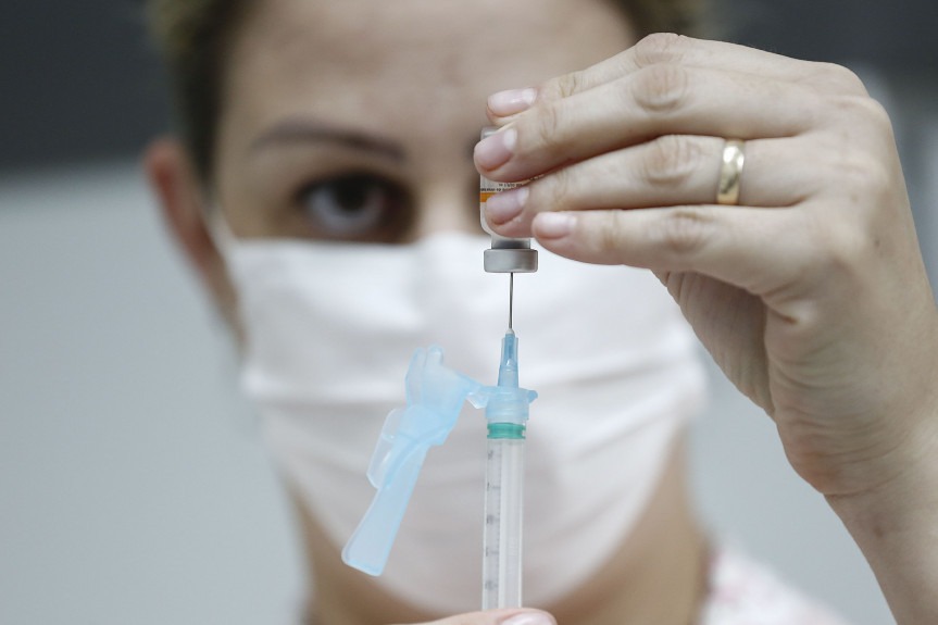 Postos de vacinação ficarão abertos até 21 horas em ação de saúde neste sábado
