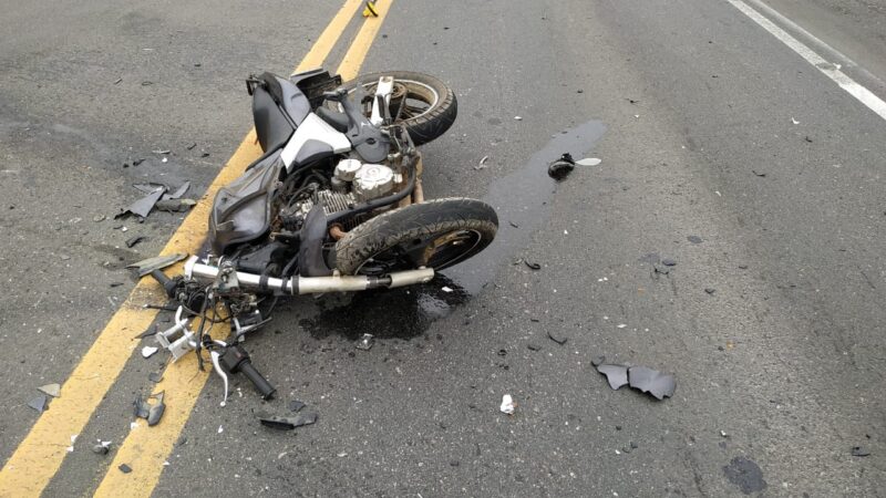 Motociclista morre em colisão com veículo na BR-277