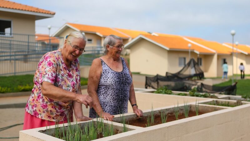 Paraná se tornou referência nacional em política habitacional para idosos