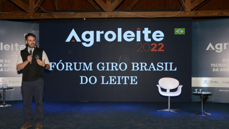 Evento promovido pela ABCBRH no Agroleite reuniu produtores do PR, SC e MG