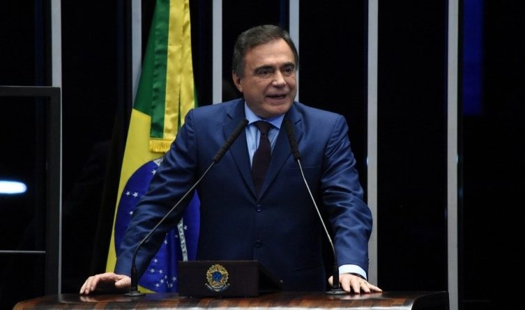 Alvaro Dias garante aprovação de US$ 130 milhões para modernização da gestão pública do Paraná