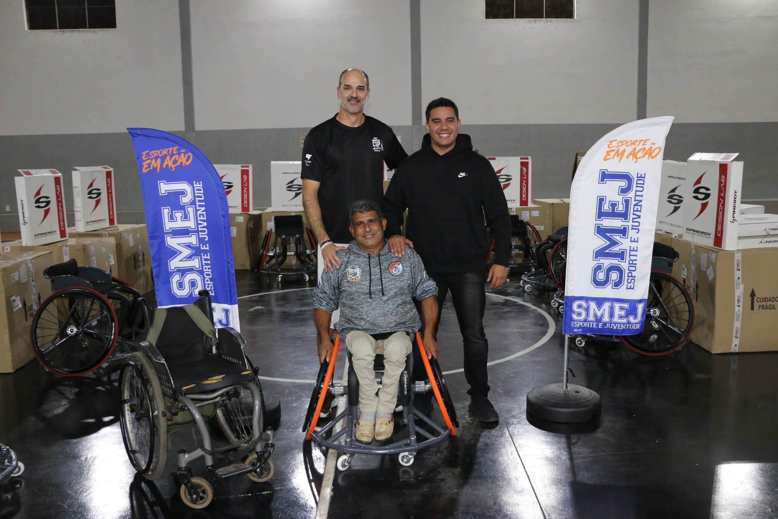 Castro Basquete em Cadeira de Rodas Leões e Leoas do Iapó recebe novas cadeiras