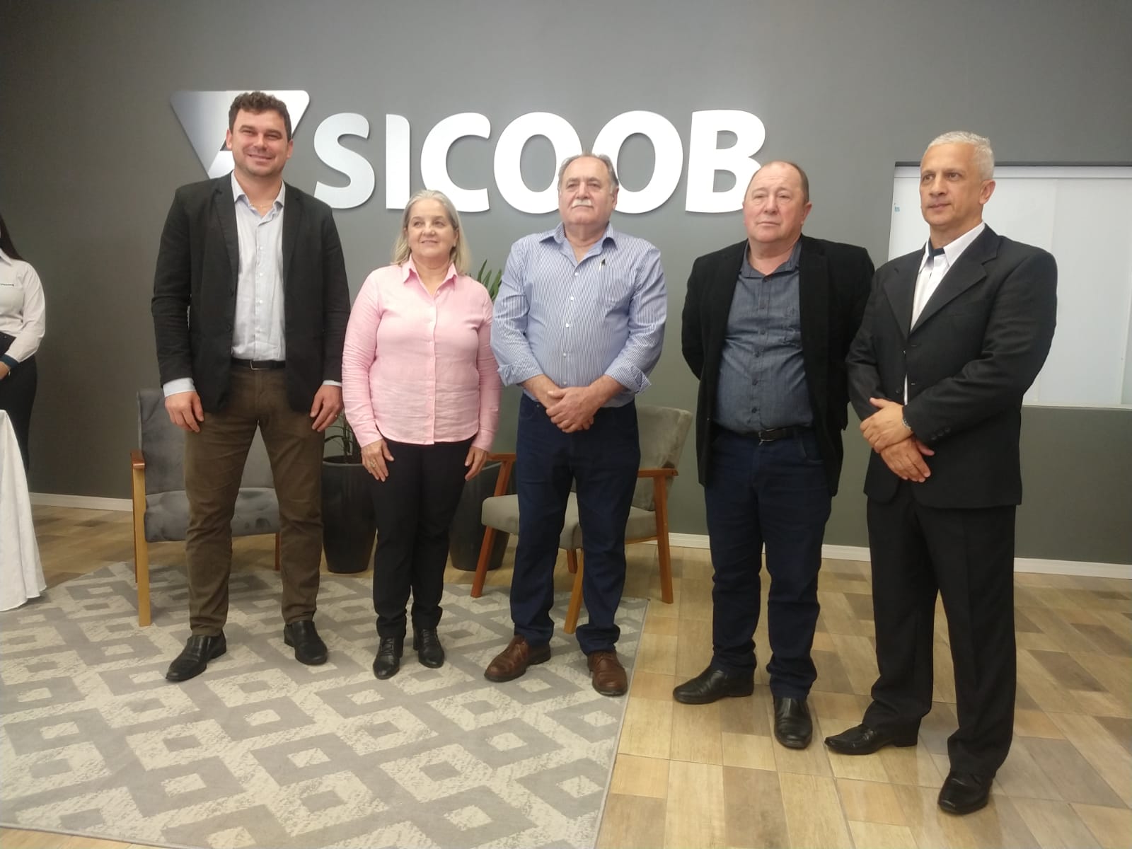 Sicoob Credicanoinhas inaugurou sua primeira agência em Castro