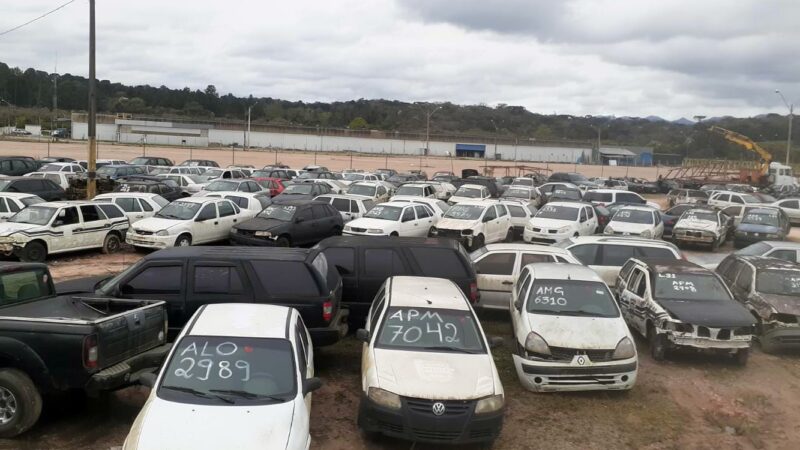 Paraná divulga novo leilão com mais de 300 veículos e sucatas