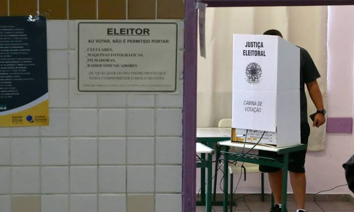 Votação foi grande pela manhã nas seções eleitorais de Castro